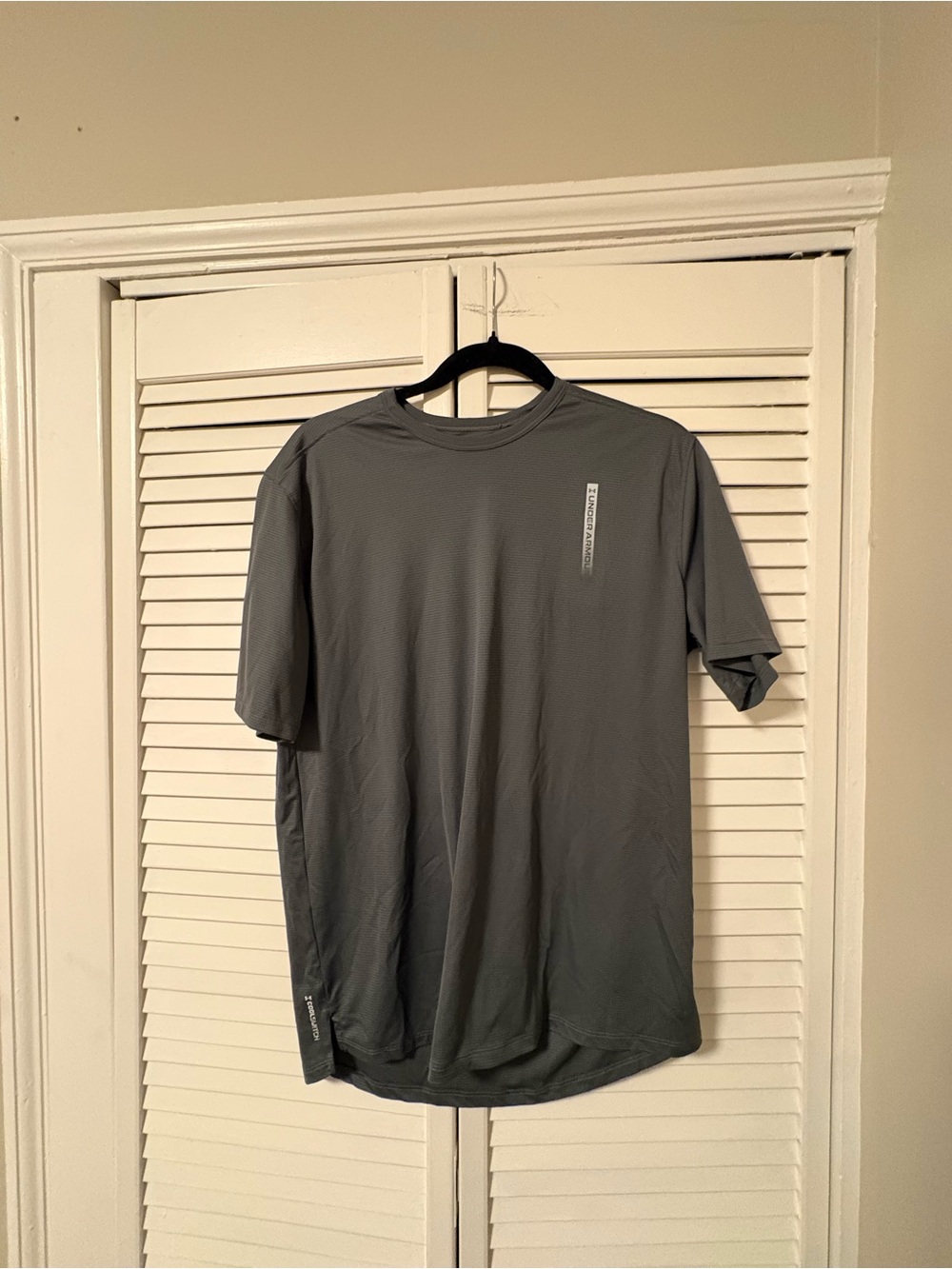 Under Armor Men's Gray Short-Sleeve Athletic Tee